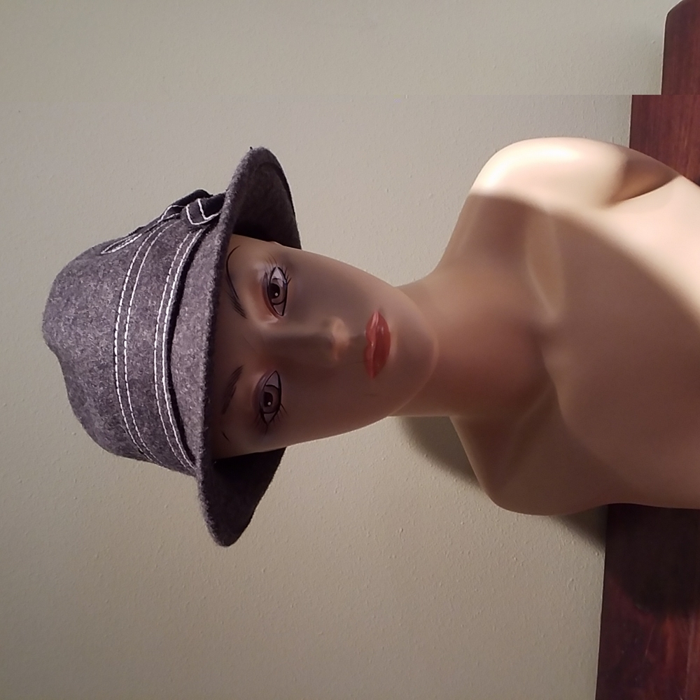 Something Special Gray Wool Hat With Hatband And Bow